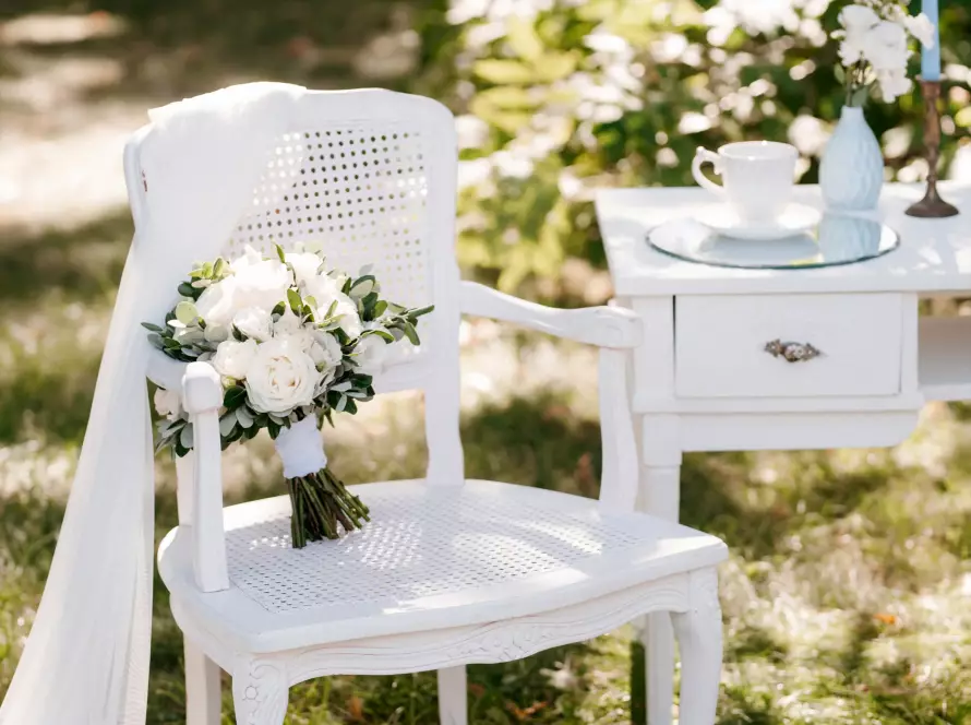 elegant-wedding-bouquet-of-fresh-natural-flowers-2023-11-27-05-29-22